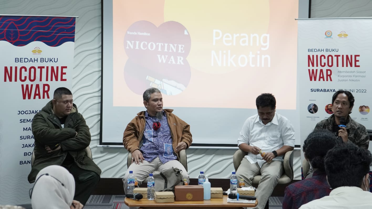 Komunitas Kretek Dan Forsida Unair Bedah Buku Nicotine War Sergap Tkp