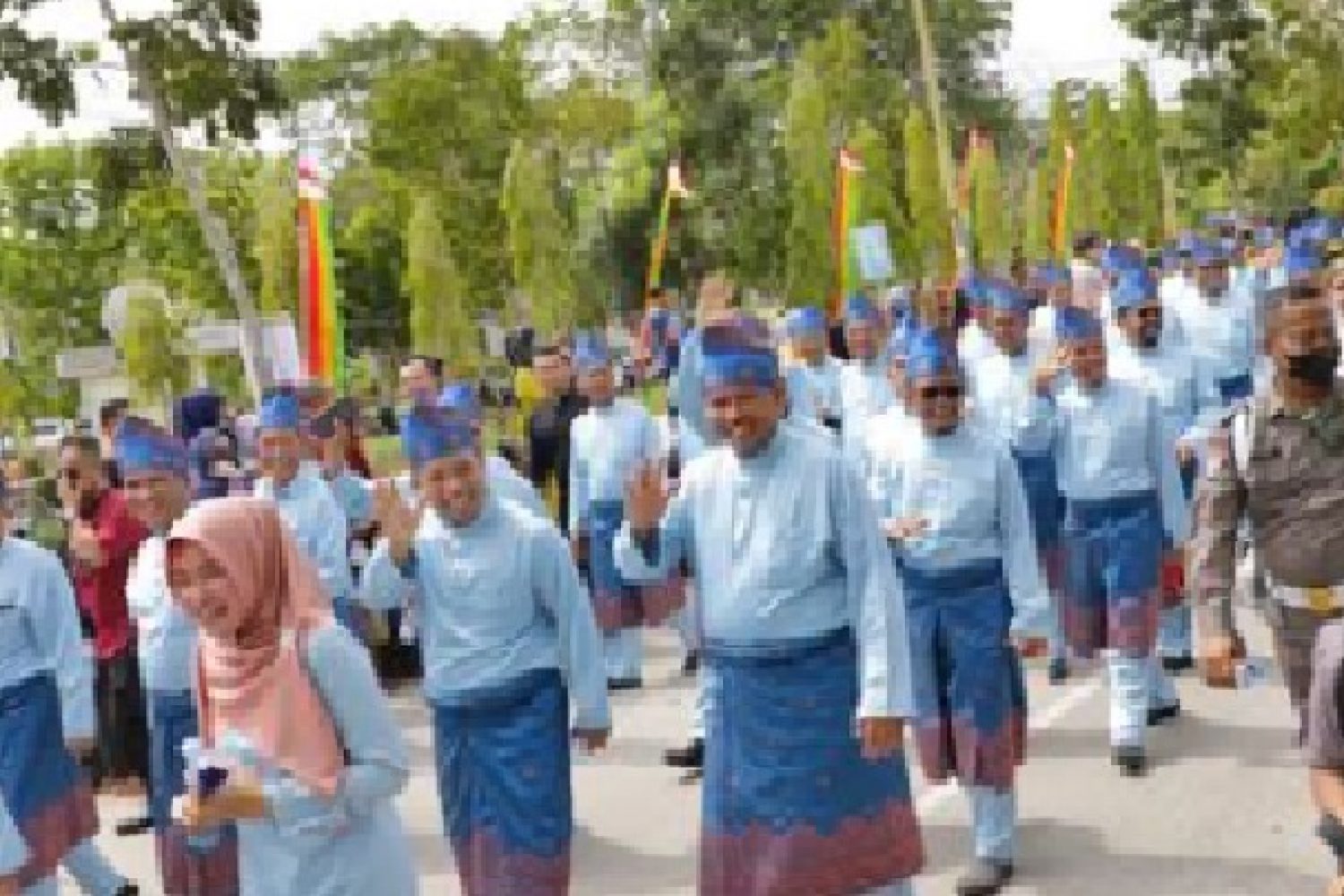 Bupati Siak Bersama Forkopimda Pimpin Langsung Barisan Khafilah Pawai Taaruf MTQ Tingkat Provinsi Riau ke-40