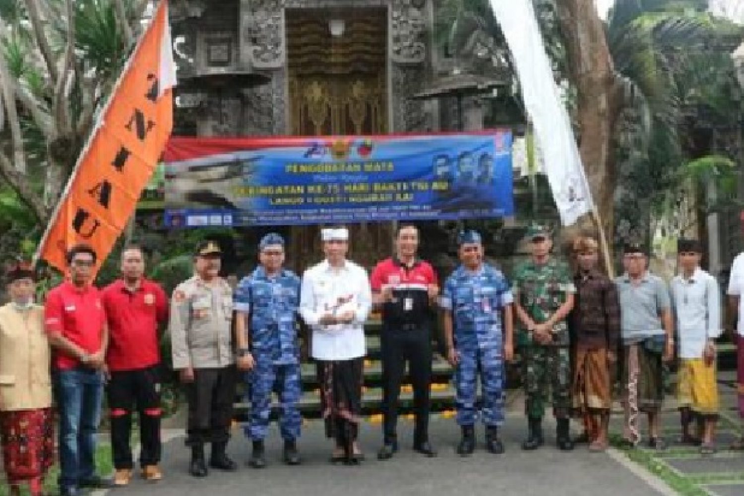 Hari Bhakti TNI AU Ke-75, Lanud I Gusti Ngurah Rai Gelar Bakti Sosial