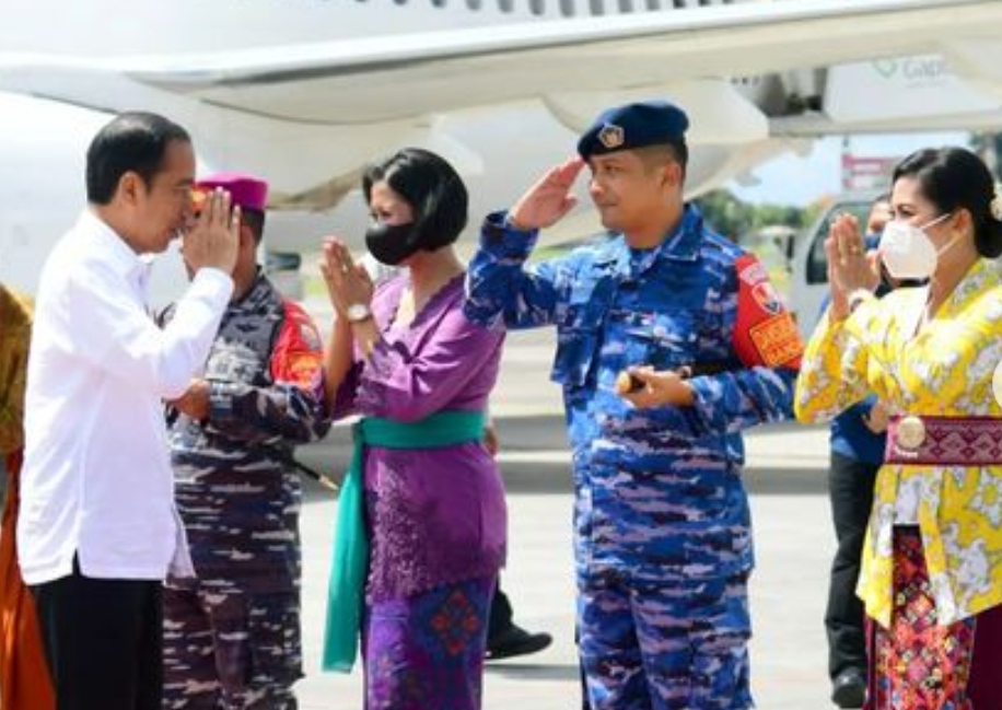 Komandan Lanud I Gusti Ngurah Rai Sambutan Kedatangan Presiden Ri