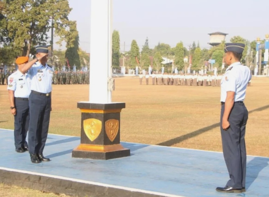 Upacara Bendera Mingguan Di Lanud Adi Soemarmo - Sergap TKP