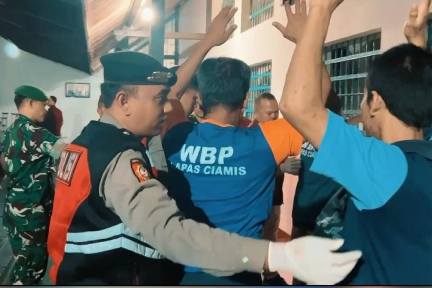 Screenshot_2025-10-12-07-26-07-685-edit_com.android.chrome