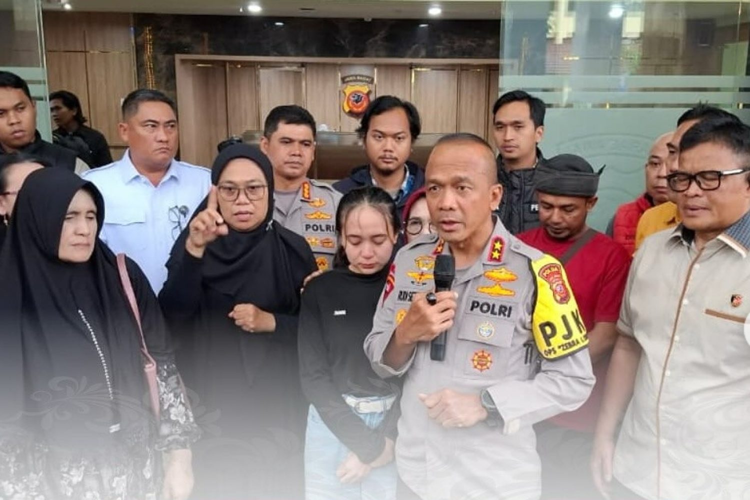 Screenshot_2025-11-19-06-58-22-655-edit_com.android.chrome